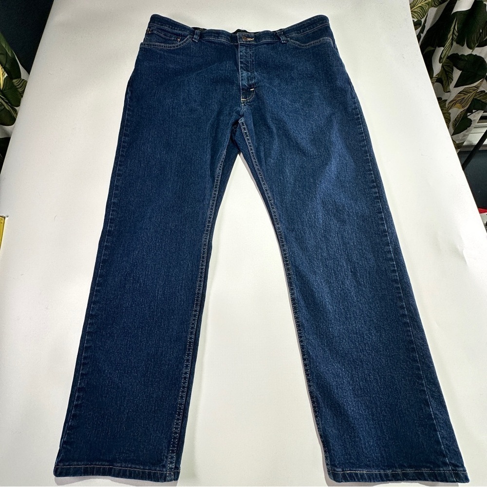 Wrangler Authentics men’s straight leg stretch denim everyday jeans 40x30 - Picture 2 of 9